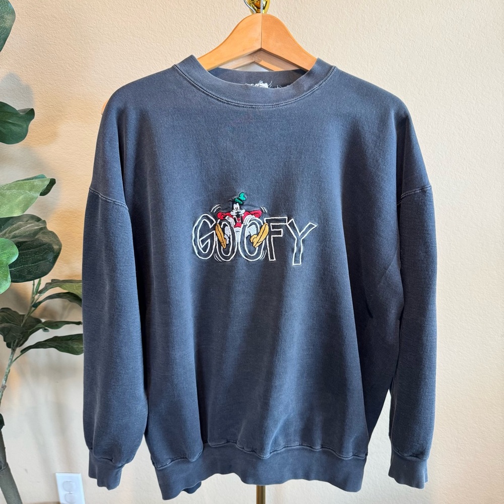 VTG 90s Mickey Co. Goofy Embroidered Sweatshirt Disney Unisex Large Gray *STAIN